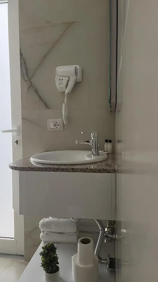 Hotel Ms Sarande 3*,