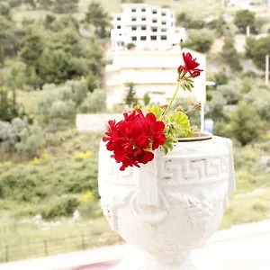Hotel Elite, Sarandë